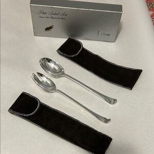 Gerity petite salad serving set. Never used. Excellent.
